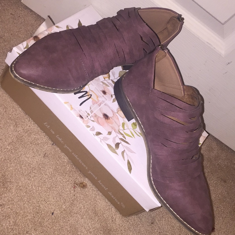 Short boots